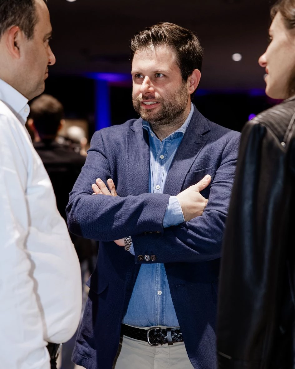 22