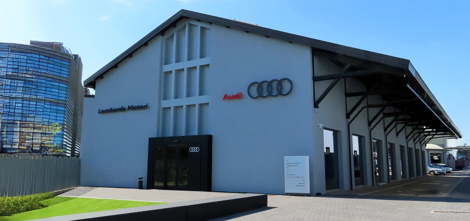 Audi Showroom Concept Milano Esterno (2)