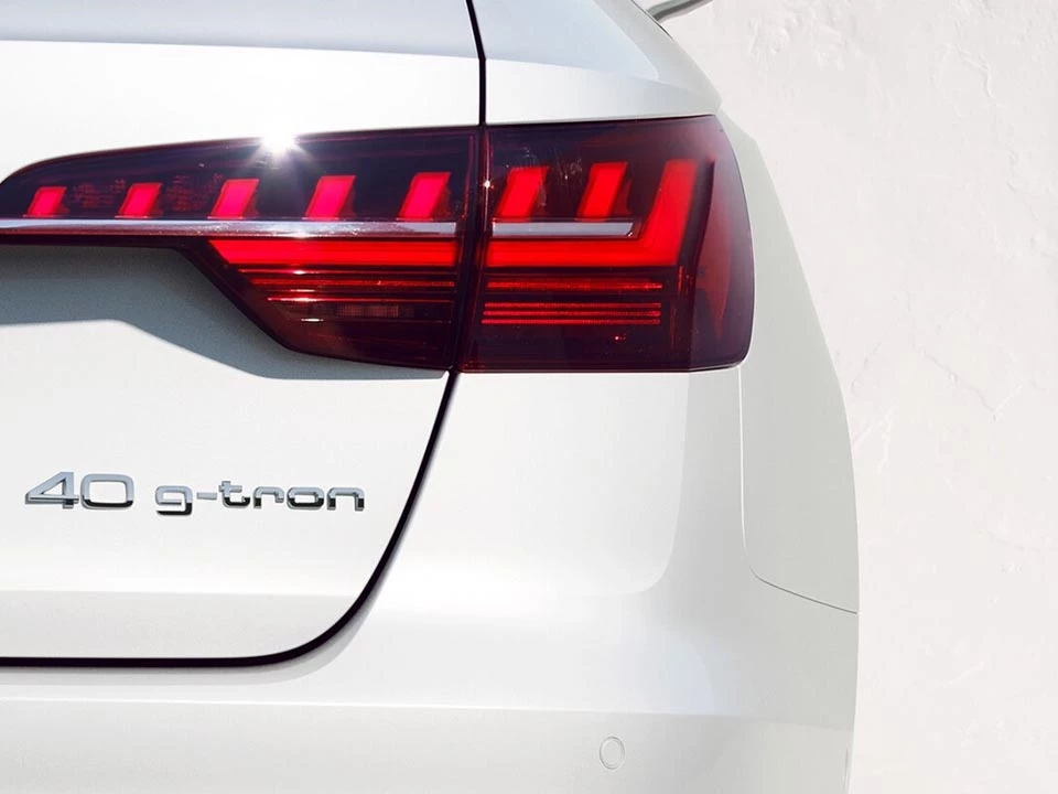 Audi A4 Avant G Tron 1