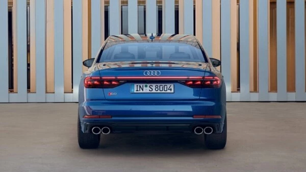 S8 Back