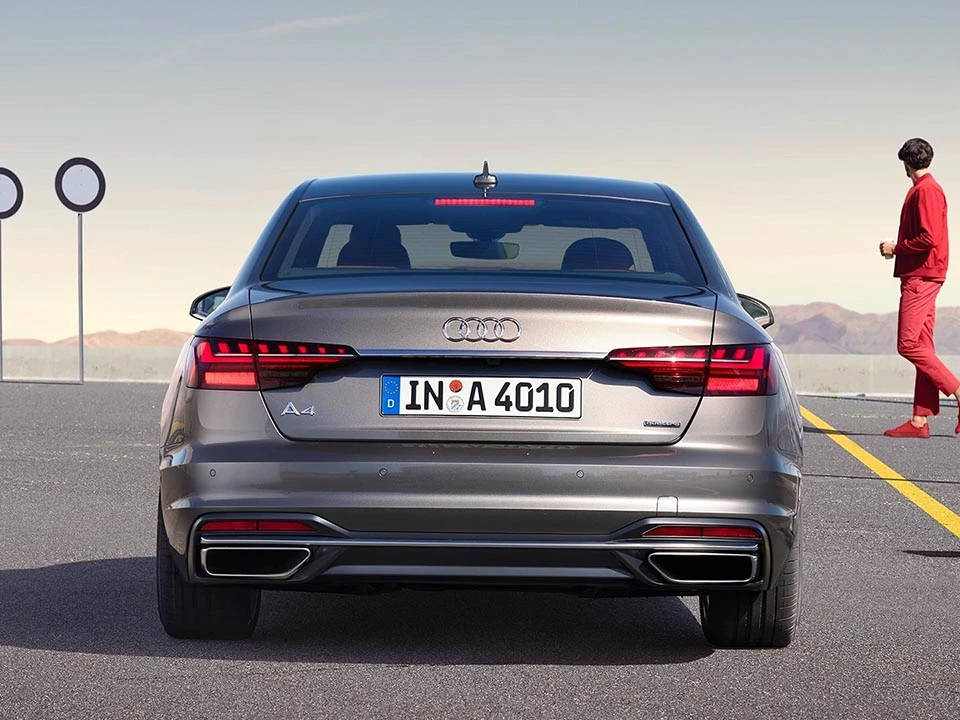 Audi A4 1 (1)