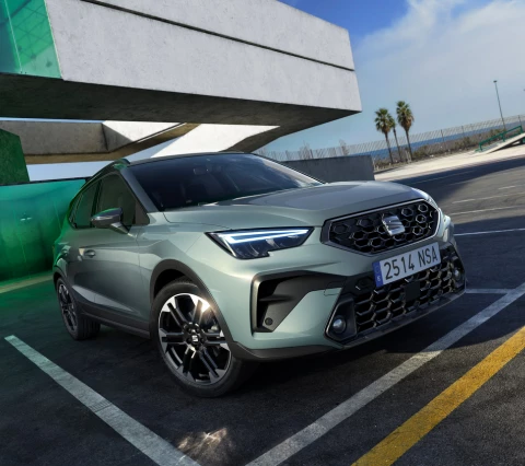 Noleggia SEAT Arona